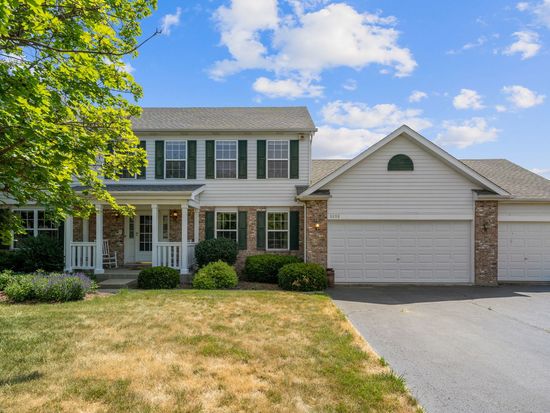 9208 Nicholas Ln, Spring Grove, IL 60081