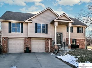 15171 Burdette St, Omaha, NE 68116