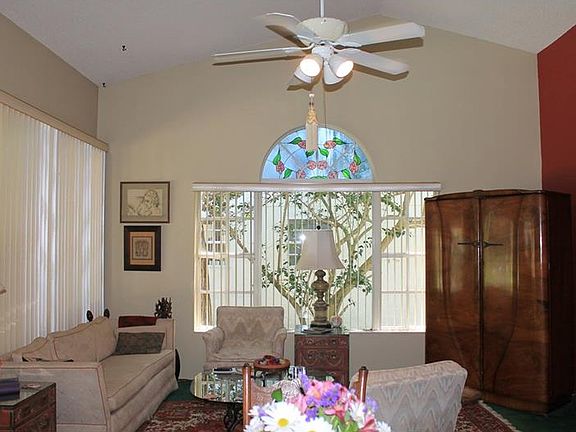 3rd image of 4950 Harbor Woods Dr