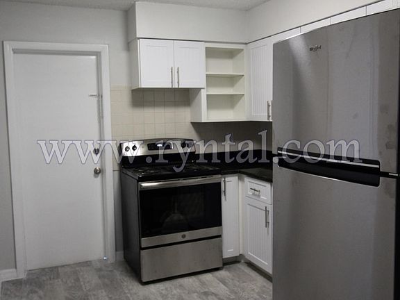 5th image of 6335 Gateway Ave