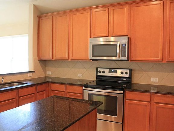 5th image of 2753 Crescent Lake Dr