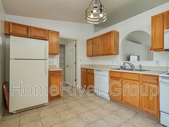 5th image of 3810 McKinley Dr