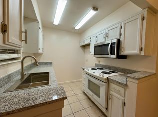 5118 E Ashlan Ave APT 112, Fresno, CA