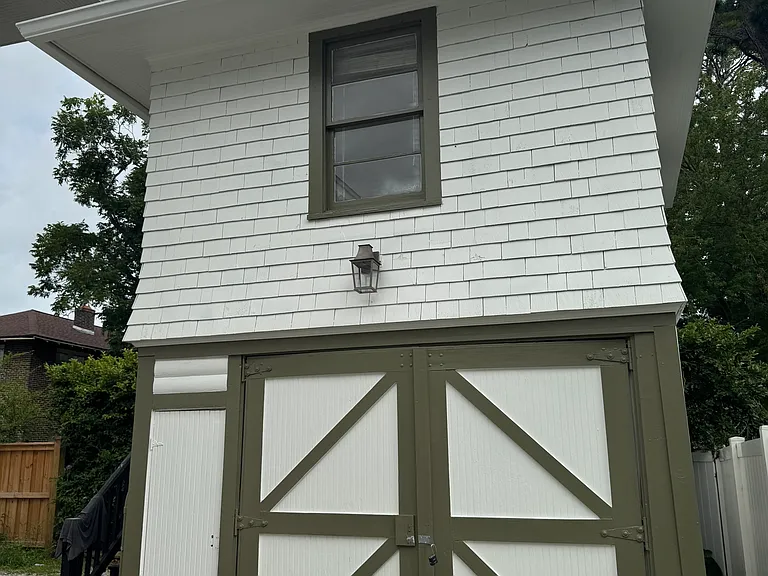 2239 Saint Johns Ave — Photo 13