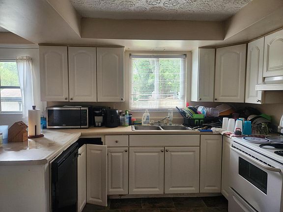 5th image of 1367 Hilton Dr