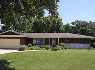8038 S Steeple View Dr, Franklin, WI 53132