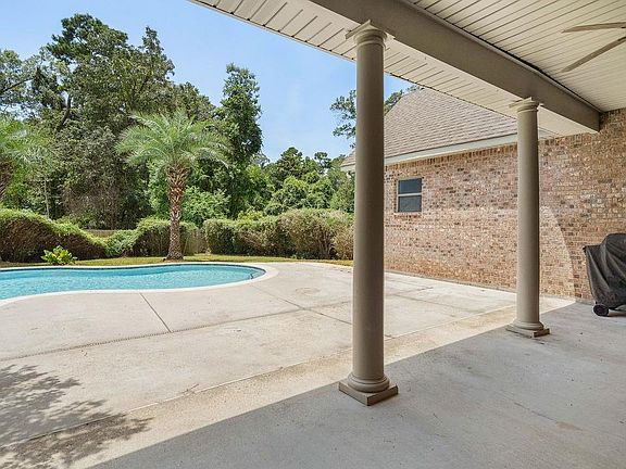 2nd image of 1510 Labarre St