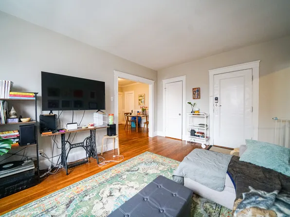 9-11 Gray St #1, Cambridge, MA 02138
