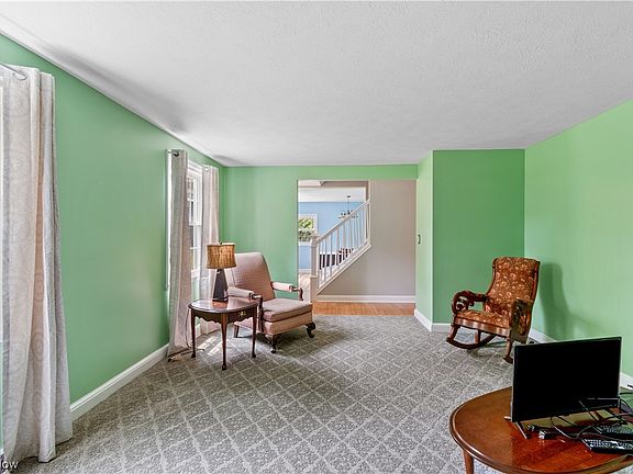 4th image of 1815 Carver Ln