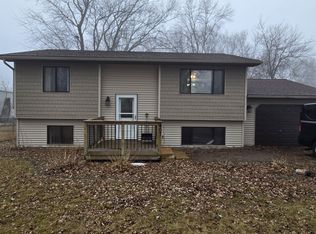 407 1st Ave NE, Geneva, MN 56035