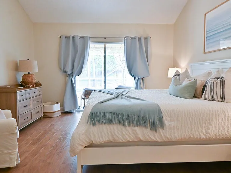 12828 Meadowbreeze Dr — Photo 6