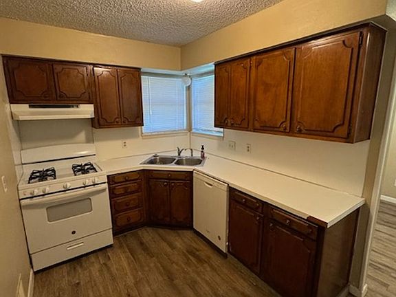 5th image of 5297 Alamo Dr