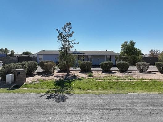 3rd image of 30737 W Bellview St