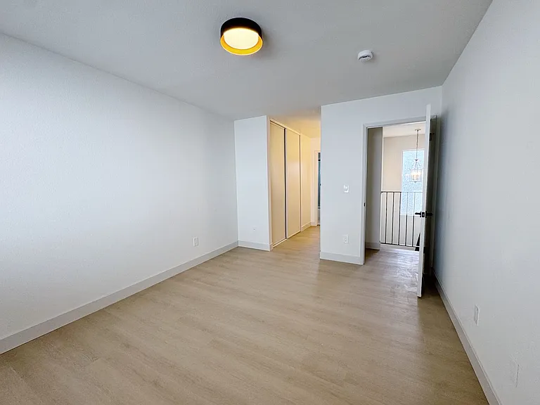2868 Homestead Rd — Photo 15