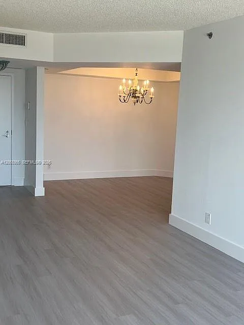 2 bed, 1460 sqft, $3,700 — Photo 4