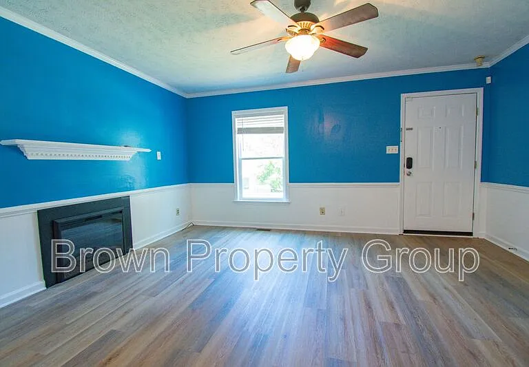 2846 Copenhagen Dr — Photo 2