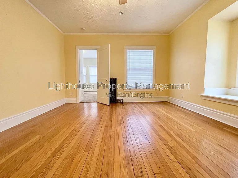 49 Prospect Ave NE #4 — Photo 3