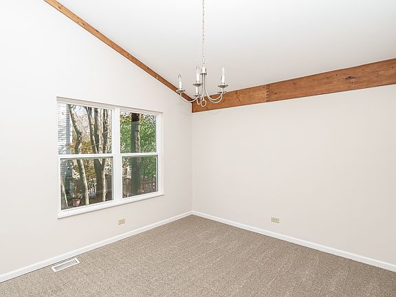 4th image of 341 Wooded Knoll Dr