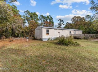 304 Holly Dr, Southport, NC 28461