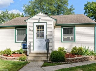 712 Carlson St, Sycamore, IL 60178