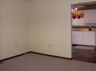 930 8th St, Huntington, WV 25701