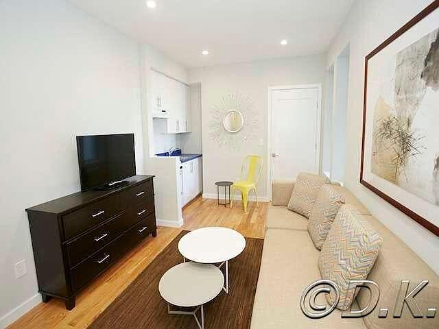 1st image of 215 E Broadway APT 4E