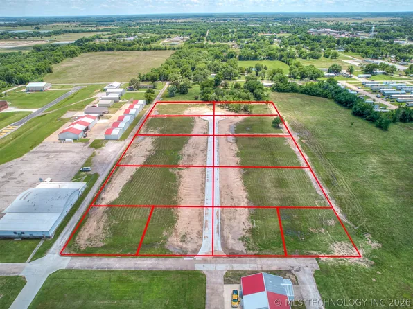 1192 N Amelia Ln, Haskell, OK 74436