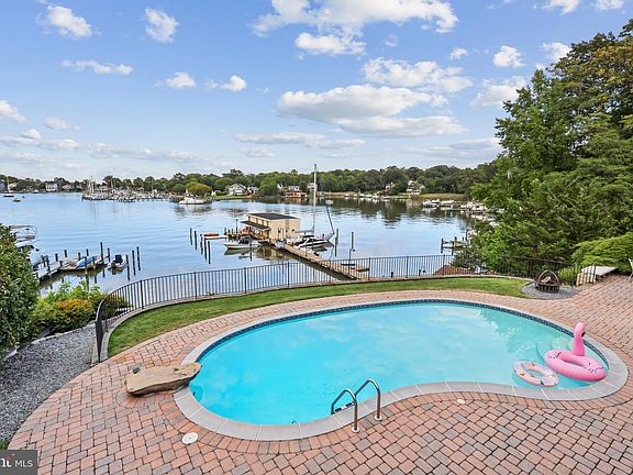 4th image of 168 W Lake Dr