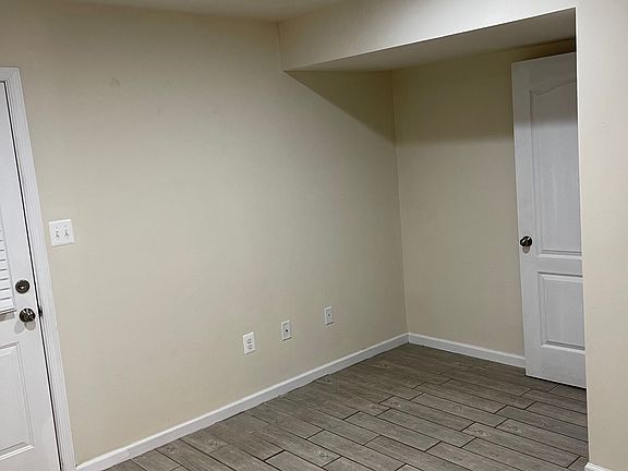3rd image of 20940 Brunswick Ln