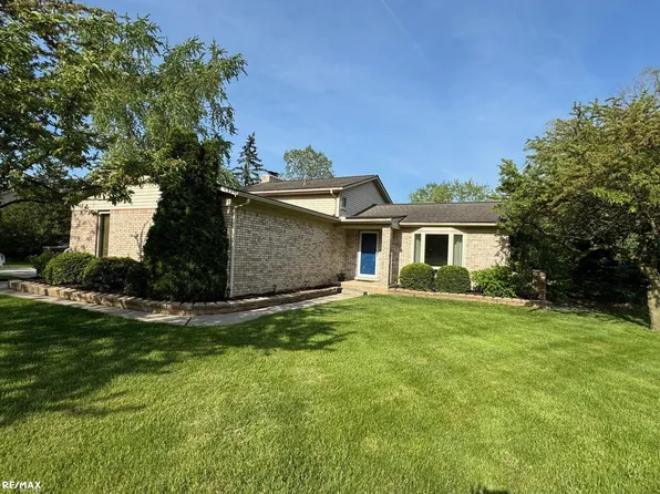 70160 Hicks Rd, Armada, MI 48005