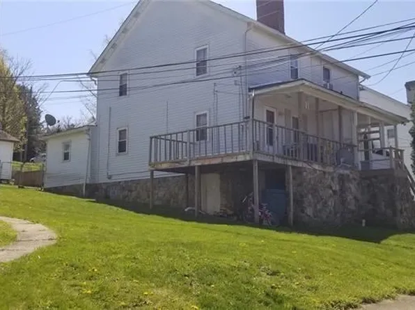 12 N Pine St, Ellsworth, PA 15331