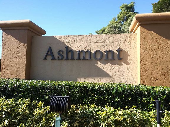 2nd image of 7150 Ashmont Cir #101