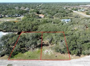 1117 N Magnolia St, Rockport, TX 78382