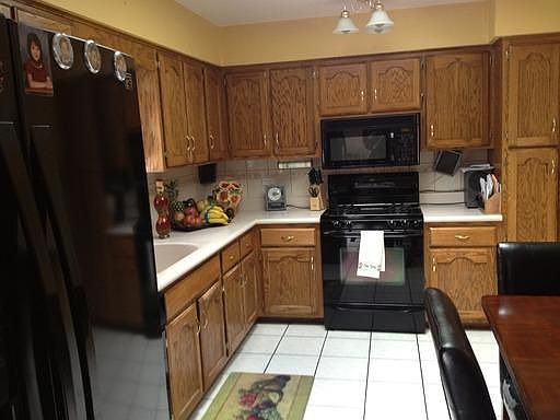 5th image of 15620 Kemper Dr