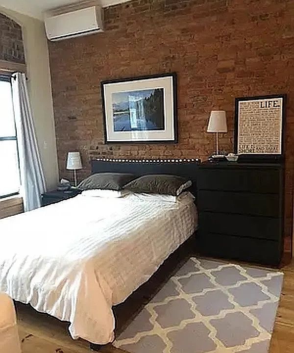 1st image of 1557 2nd Ave APT 4F