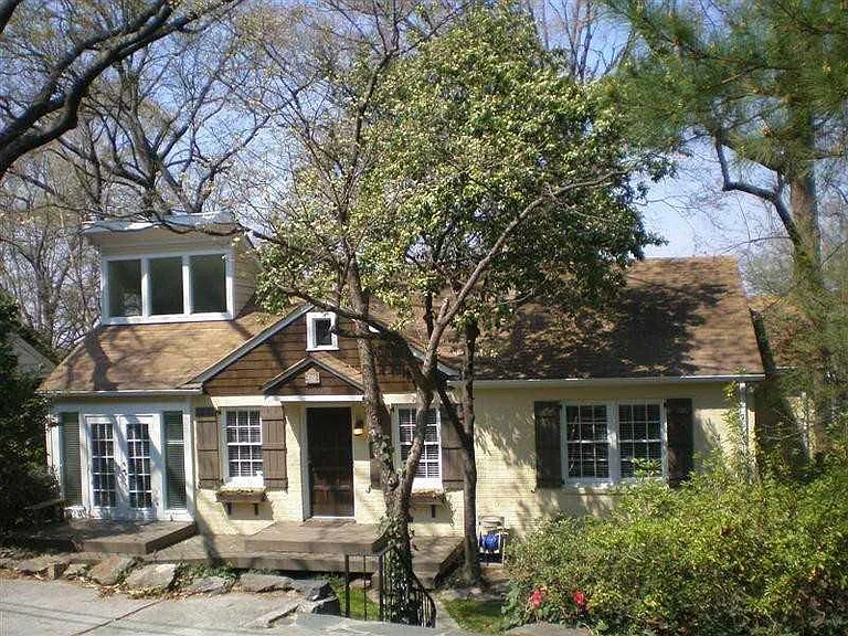 395 Lofton Rd NW — Photo 2