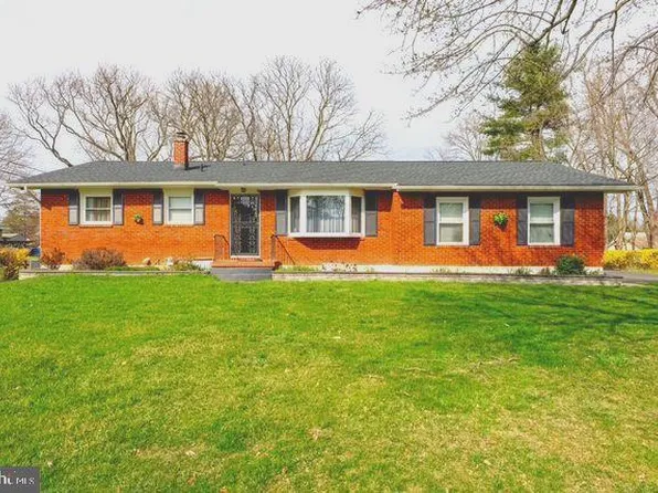 303 Wooddale Ave, New Castle, DE 19720