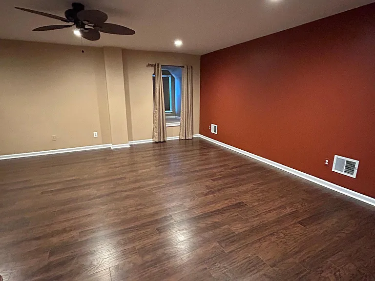 1423 Kathleen Ct — Photo 32