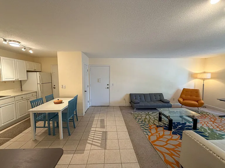 1700 SW 16th Ct #J22 — Photo 5