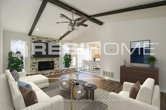 609 S Avery St — Photo 5