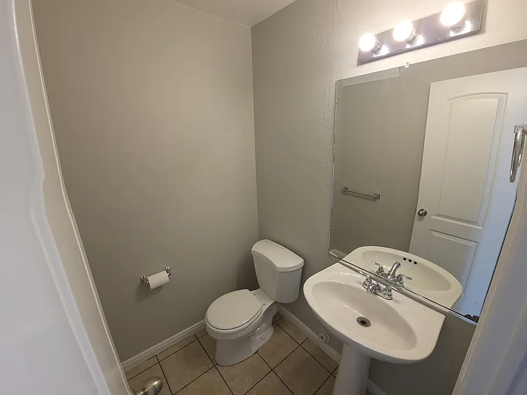 2413 S Big Village Ct — Photo 6