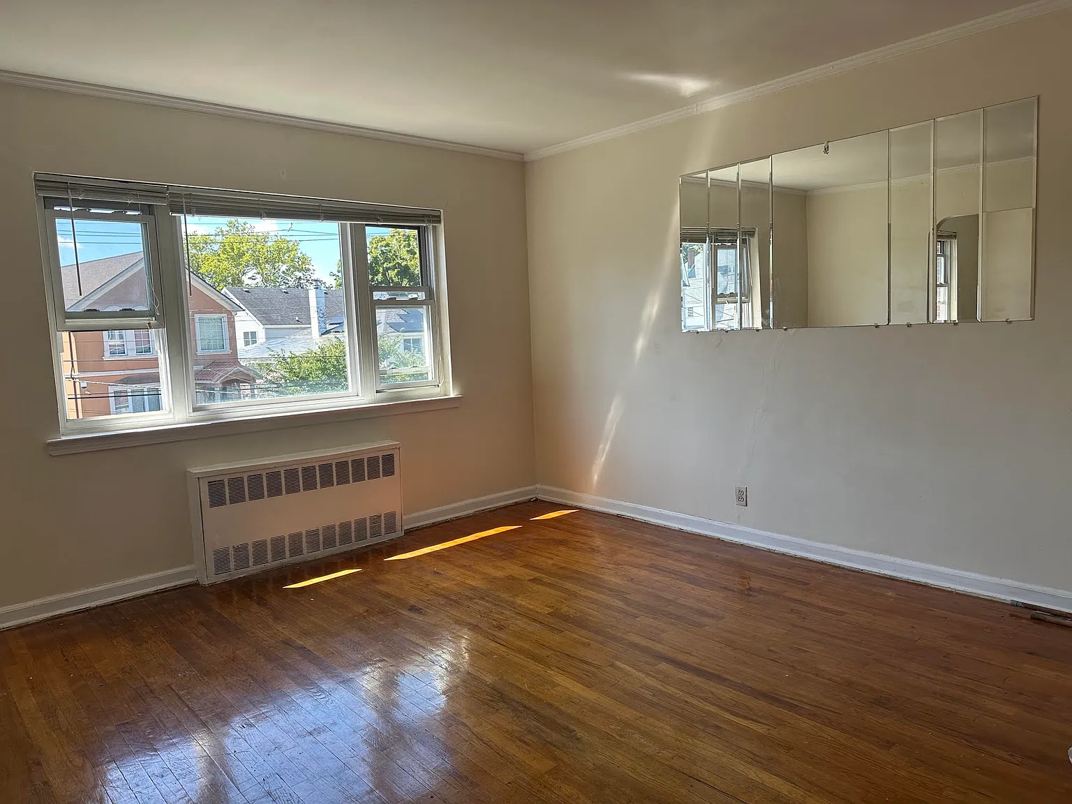 2 bed, 1100 sqft, $2,550 — Photo 3