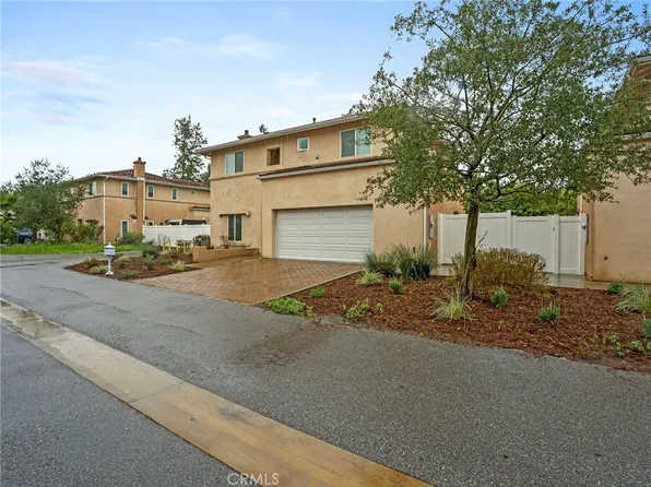 15940 W Ward Ct, Van Nuys, CA 91406