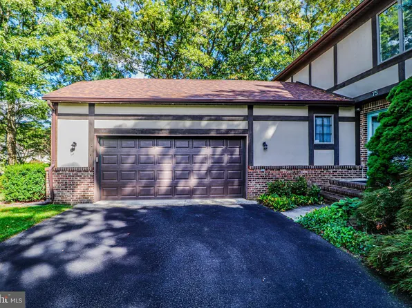 75 Maxim Dr, Forked River, NJ 08731
