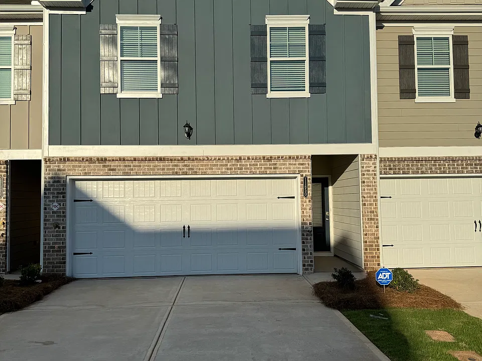 Chatham Dr