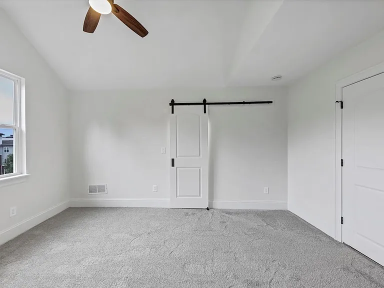 212 S Broad St SW — Photo 39