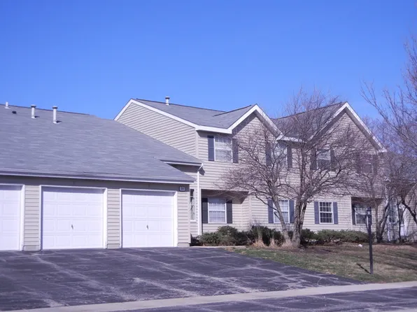 99 Gant Cir Unit A, Streamwood, IL 60107