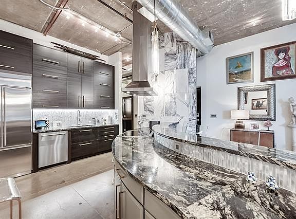 5th image of 120 Saint Louis Ave #309