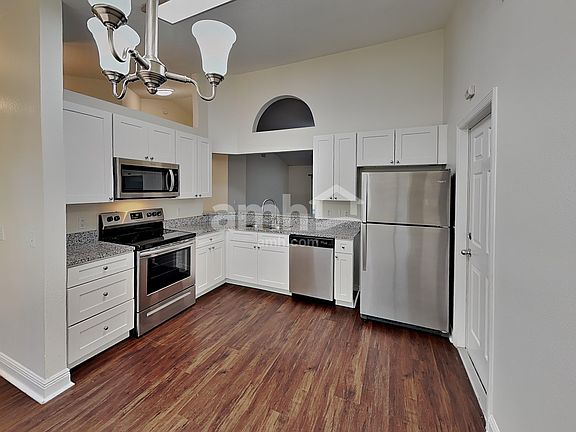 4th image of 3826 Bayshore Cir
