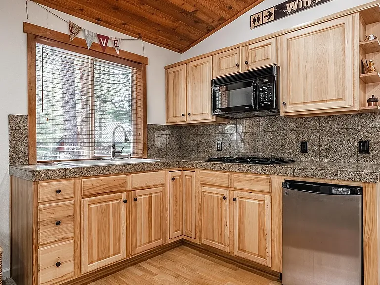 335 Forest Trl — Photo 4